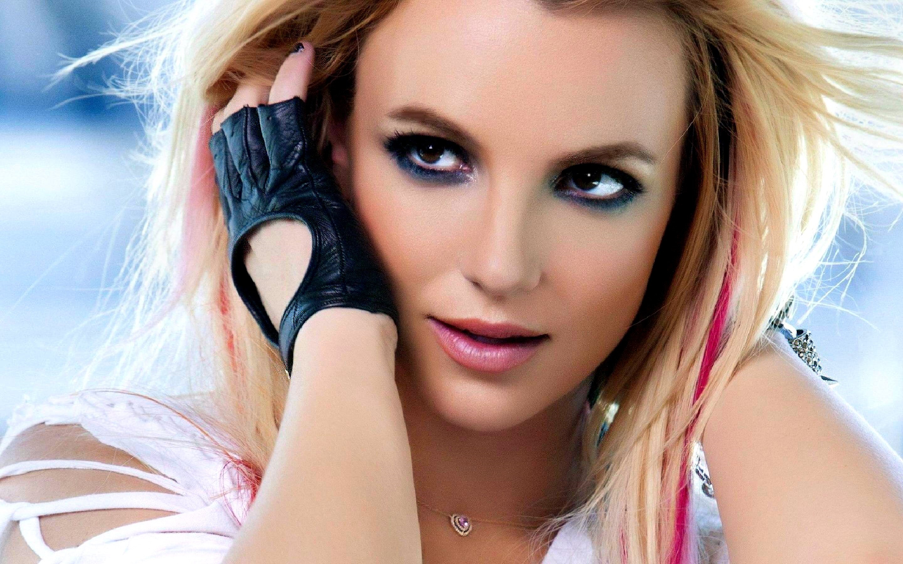Britney Spears Wallpaper 11