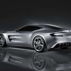 Aston Martin DB9 Wallpaper 16