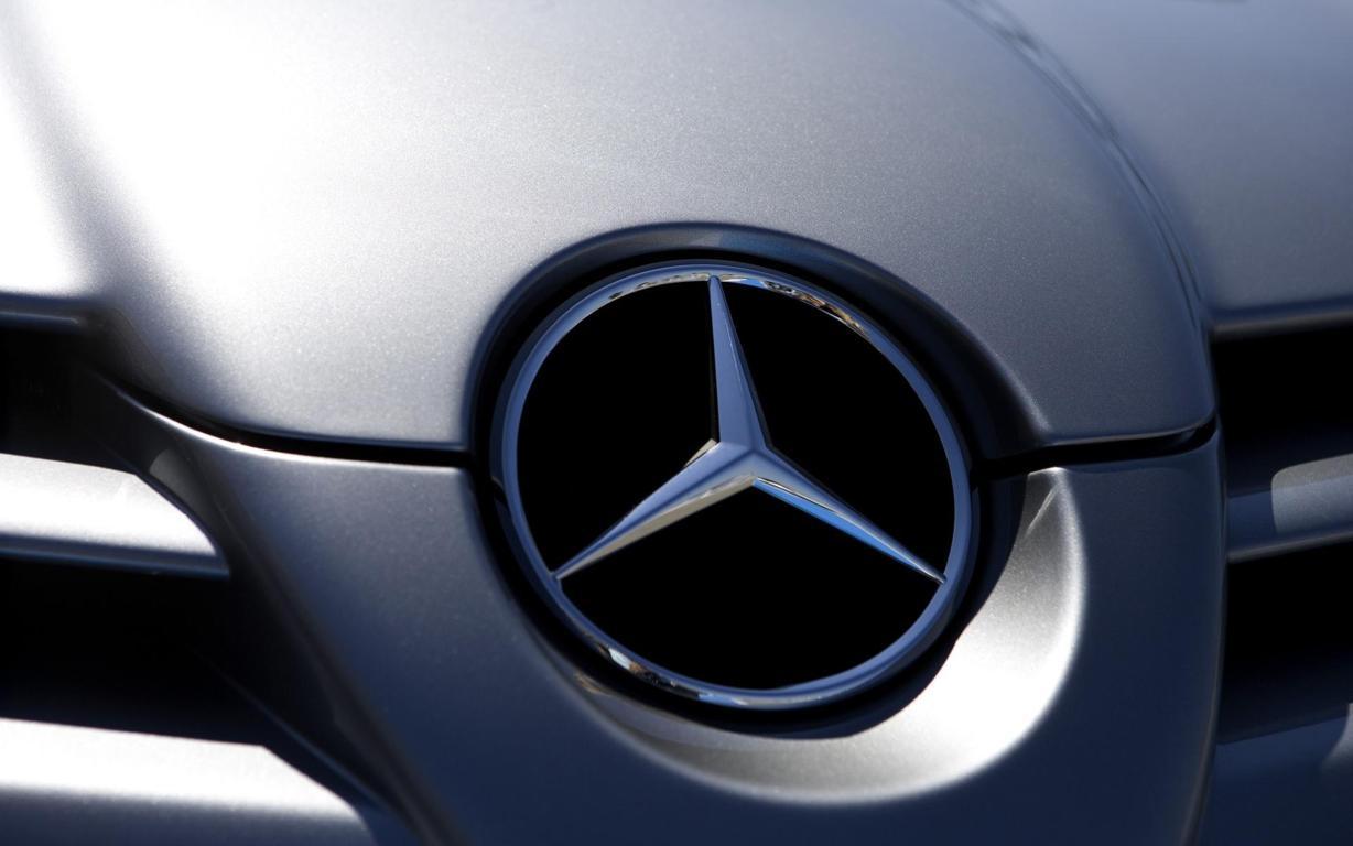 Mercedes Benz Logo Wallpaper 11
