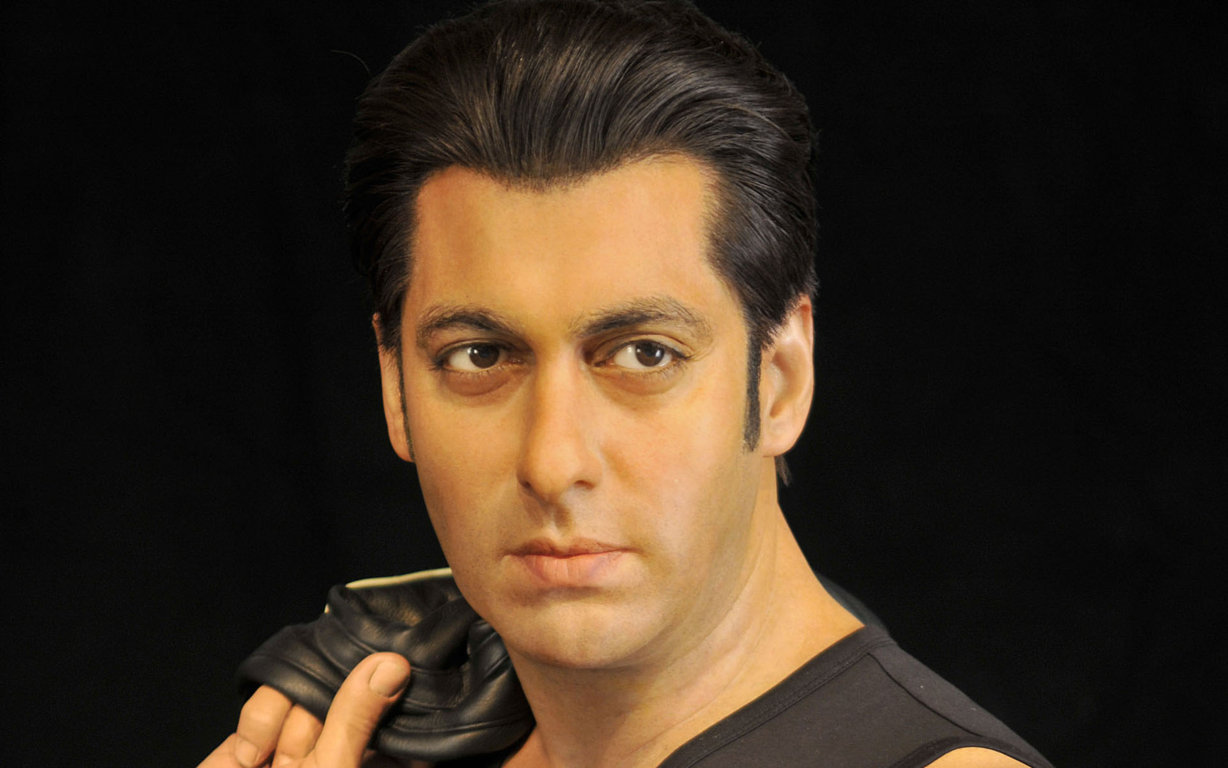 Salman Khan Bollywood Wallpaper 8